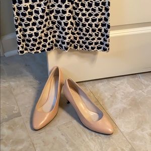 Cole Hann nude/blush heels